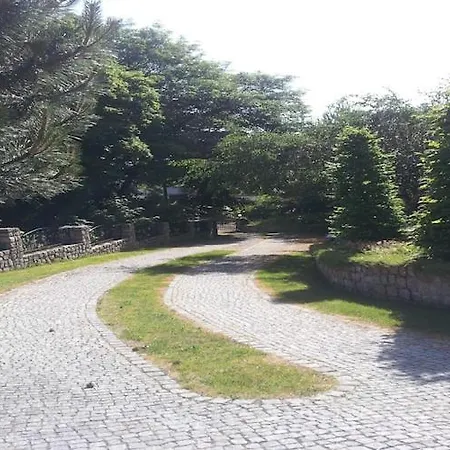 בית נופש Spacious In With Sauna